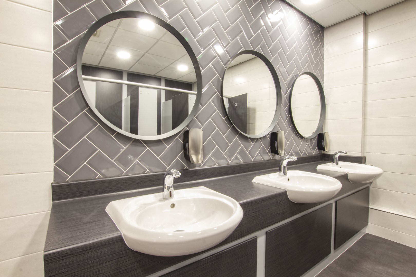 Fast and Costeffective Bathroom Cubicle Installation Services